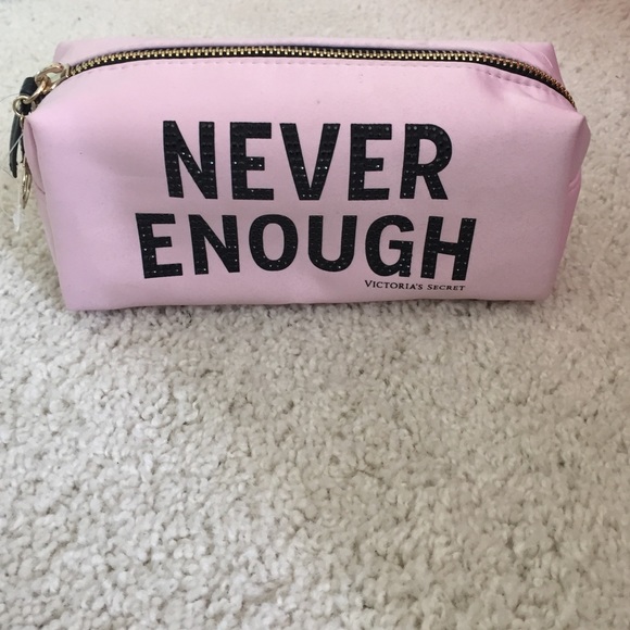 NWOT!!! Victorias Secret small make up bag