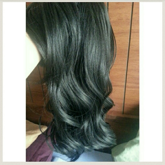 Black wig