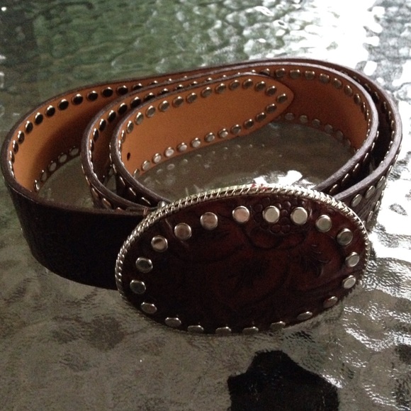 Express leather studded belt L