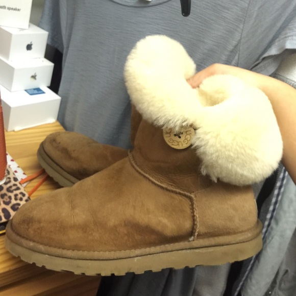 Bailey Button Uggs