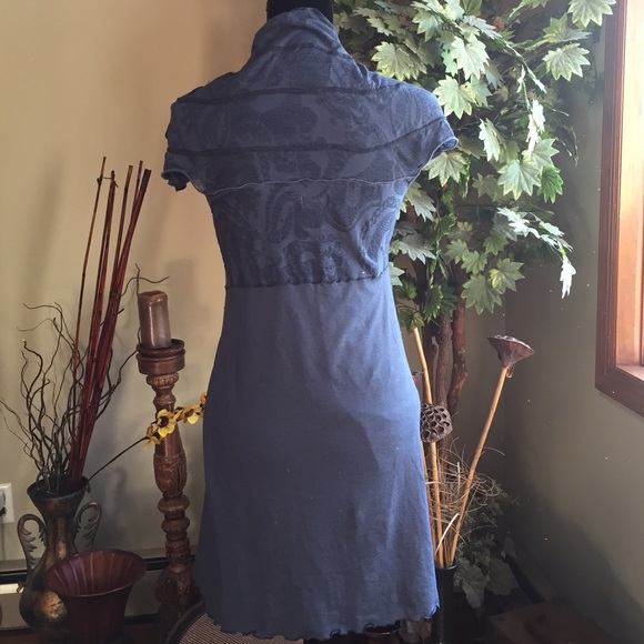 Transit Dress - Picture 2 of 3