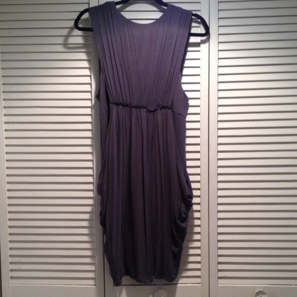 Grey V-neck Dress - Picture 3 of 4