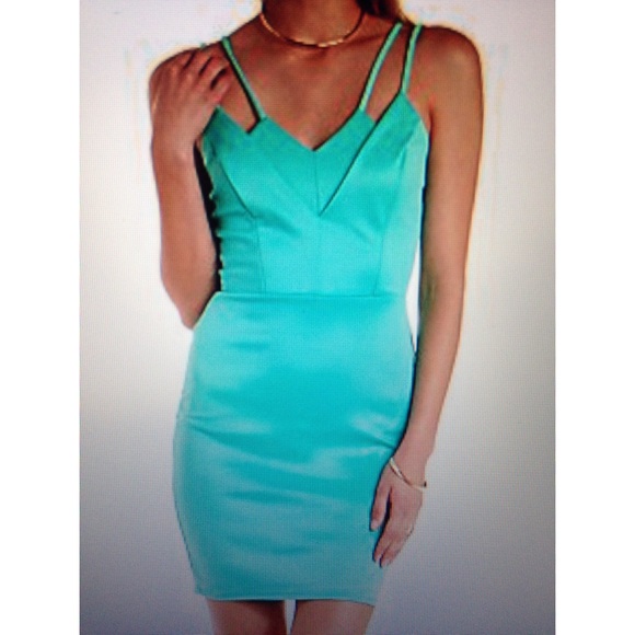 Strappy double v body con dress - Picture 4 of 4