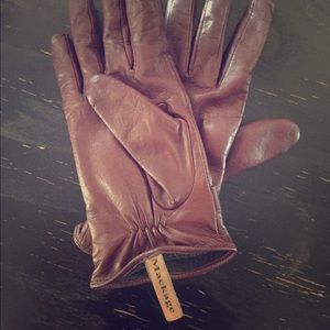 Mackage merlot 100% leather touch screen gloves