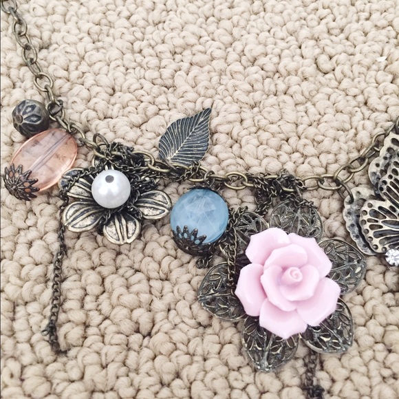 Necklace - Picture 2 of 4