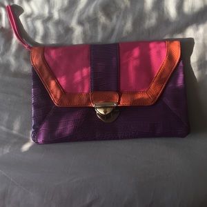 Color block clutch