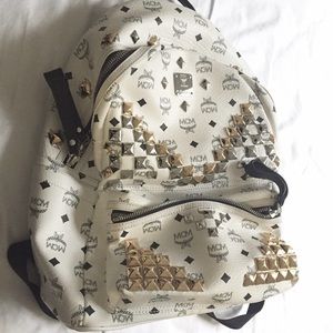 MCM stark backpack -Medium White