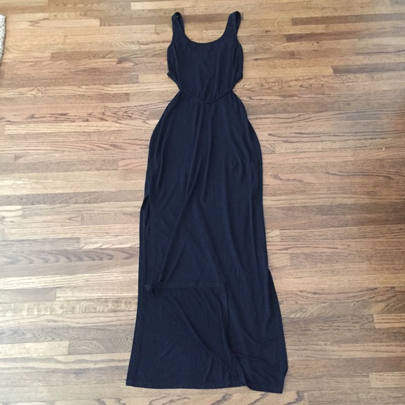 Dresses & Skirts - ✖️bundled✖️ Black cutout dress