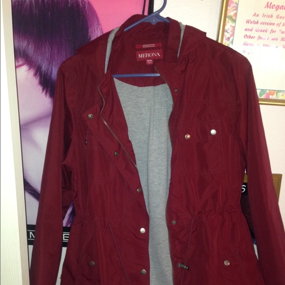 Merona rain jacket in red