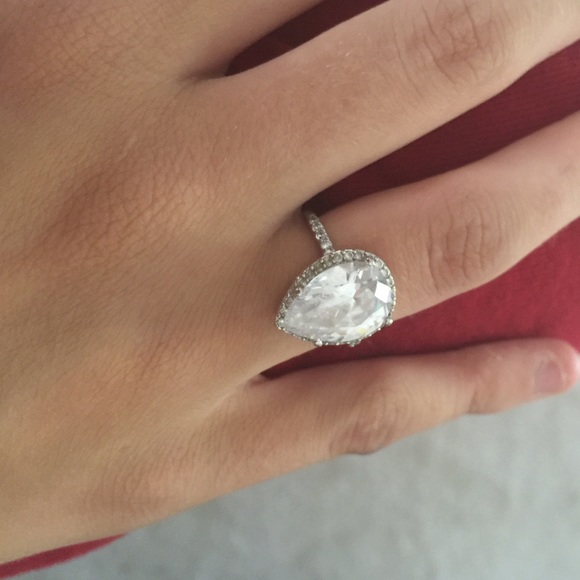 cubic zinc zirconium sterling silver ring - Picture 1 of 3