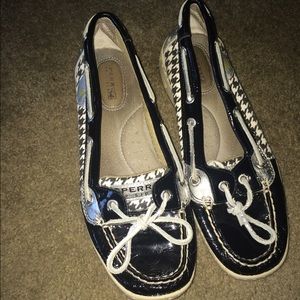 Sperry topsiders