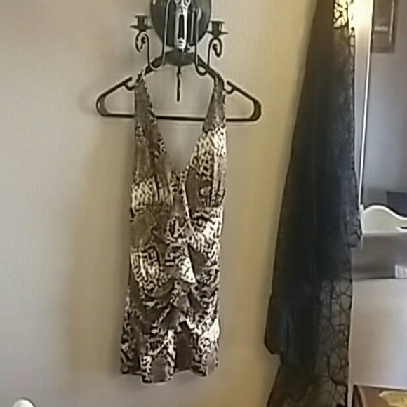 Snake print sleeveless shirt