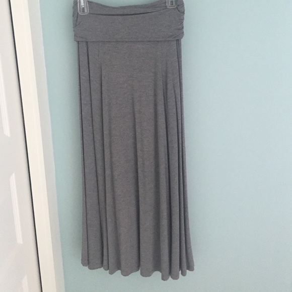 Gap skirt