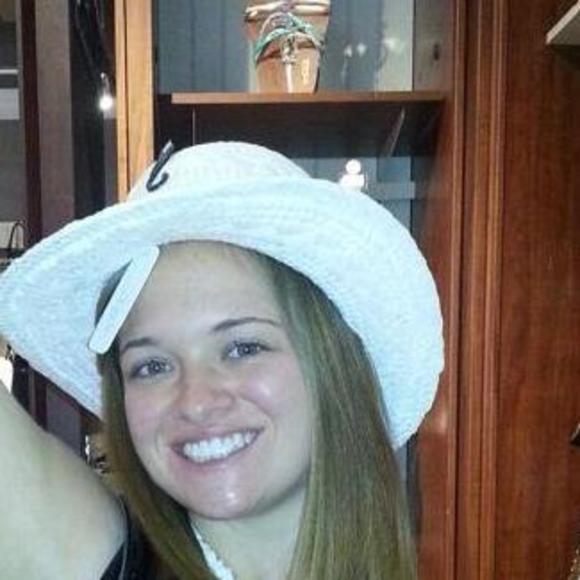 Meet your Posher, Jenna - Picture 1 of 1