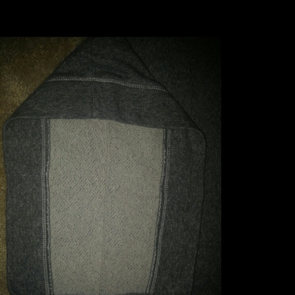 Sweater - Picture 4 of 4
