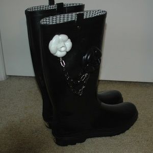Black rain boots