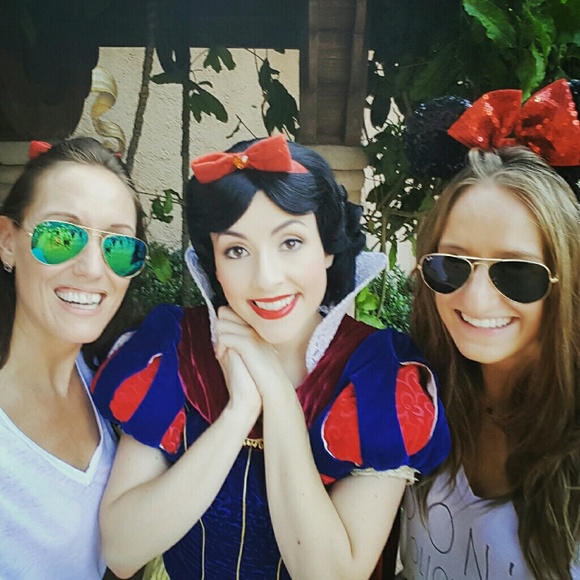 Meet your Posher, Gina - Picture 2 of 4