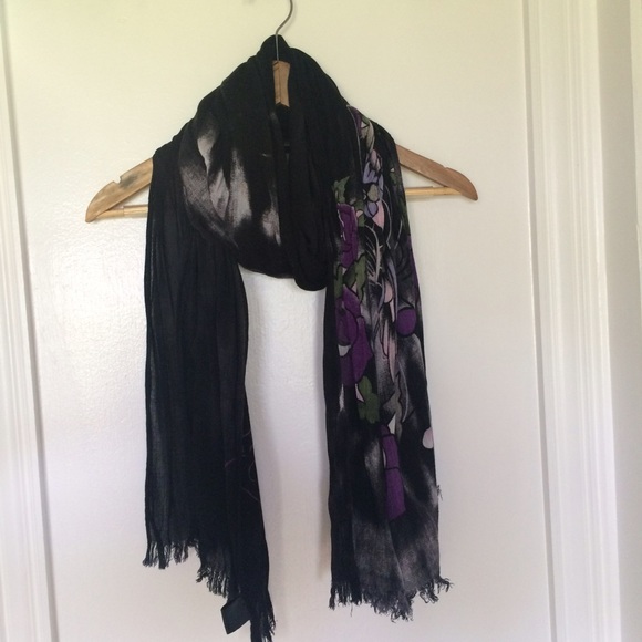 Ed hardy scarf