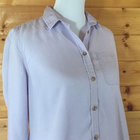 Pale purple (lavender) American Eagle button up - Picture 3 of 3