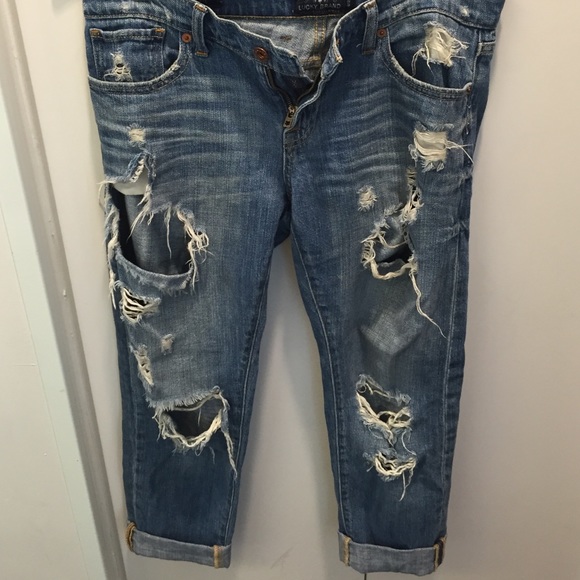 Lucky brand ripped cropped Capri jeans