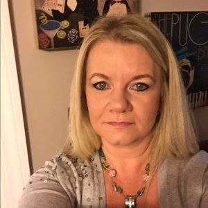 Meet your Posher, Donita