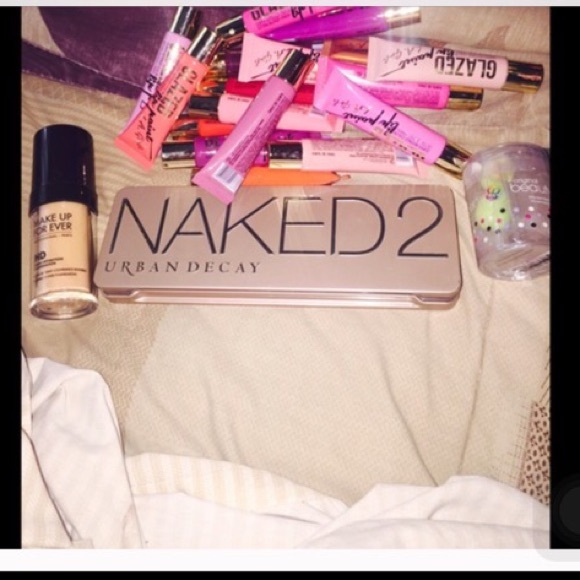 Makeup bundle