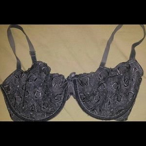 Victoria Secret Very Sexy  34DD