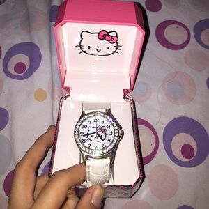 Hello Kitty Wrist Watch in White