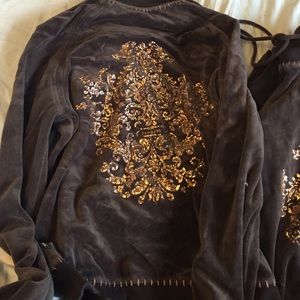 Twisted heart sweatsuit size Md