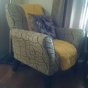 Meet your Posher, Dolores