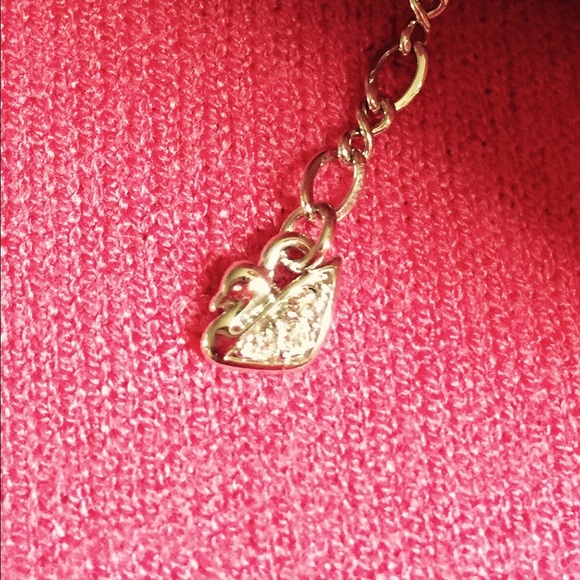 NWOT-Beautiful silver crystal solitaire -Swarovski - Picture 4 of 4