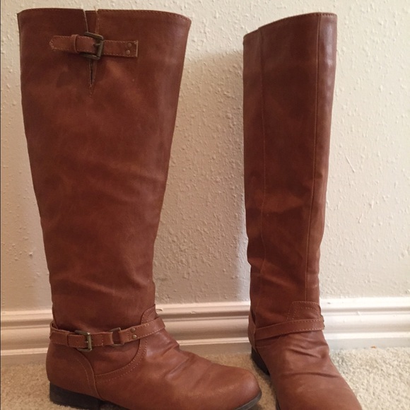 Light Tan Fall Boots.