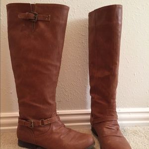 Light Tan Fall Boots.