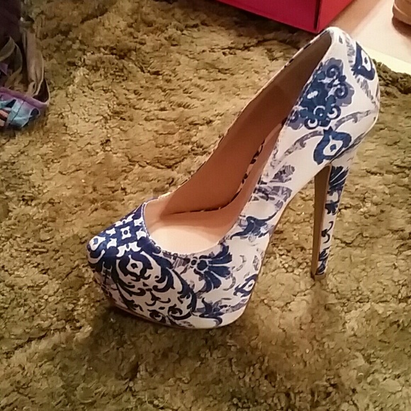 Platform heals - Picture 2 of 3