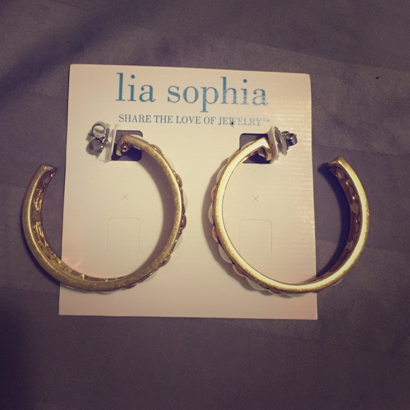 Lia Sophia hoop earrings
