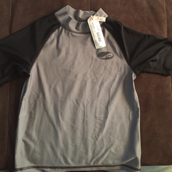Arizona Jeans boys rash guard. Gothic Grey