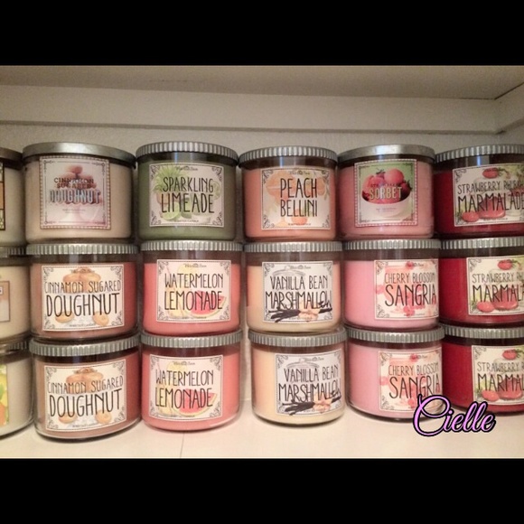 -SOLD OUT-Bath and Body Works Large 3 Wick Candles