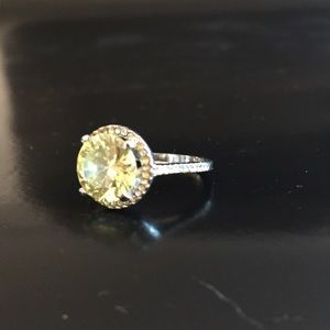 Yellow cubic zirconia ring