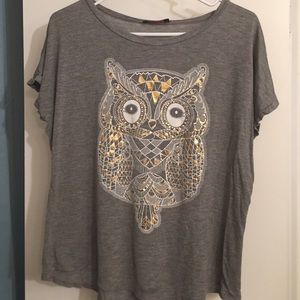 Gray owl t shirt
