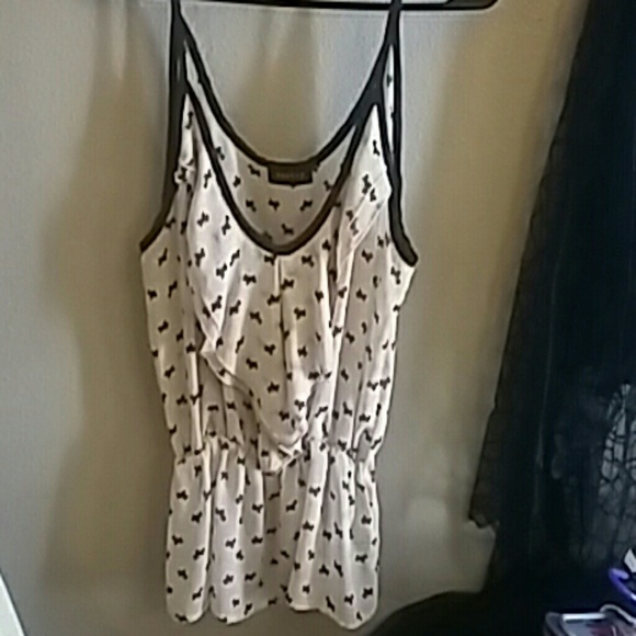 Cute peach colored with mini doggies print shirt