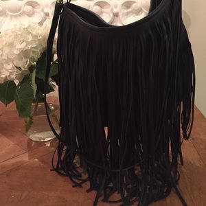 H&M black fall fringe shoulder & cross body bag 😍