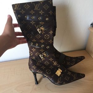 Lv boots