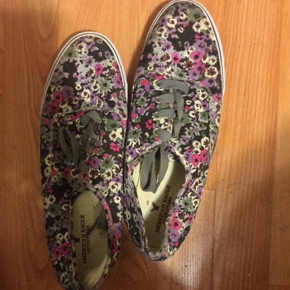 American eagle tennis shoes
