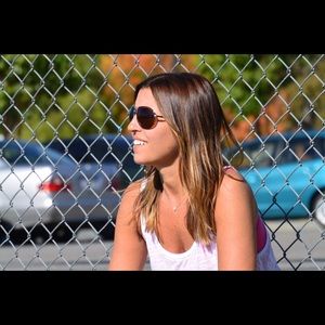 Meet your Posher, Carrie