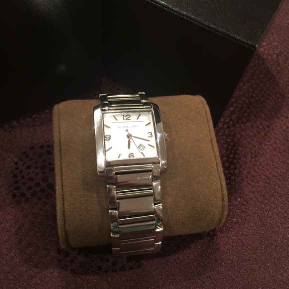 Mk watch - Picture 2 of 2