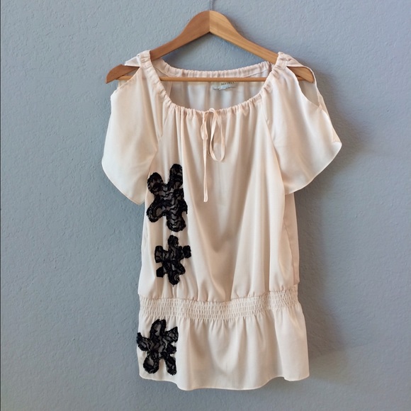 REDUCED 💥 💥 💥ALYTHEA pink blush blouse