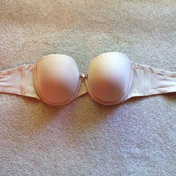Nude Chantelle Strapless Bra