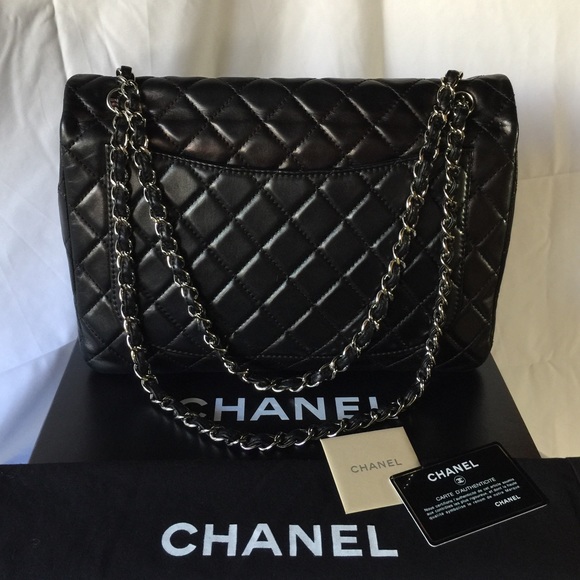 : SOLD : Chanel Classic Flap Lambskin - Picture 2 of 4