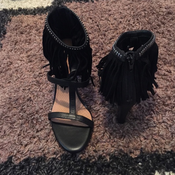 Gianni Bini black fringe pump - Picture 2 of 3