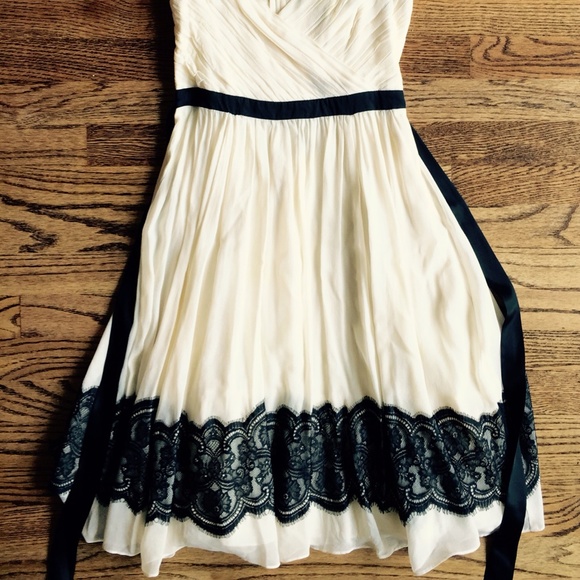 Black and white formal dress - Picture 2 of 4